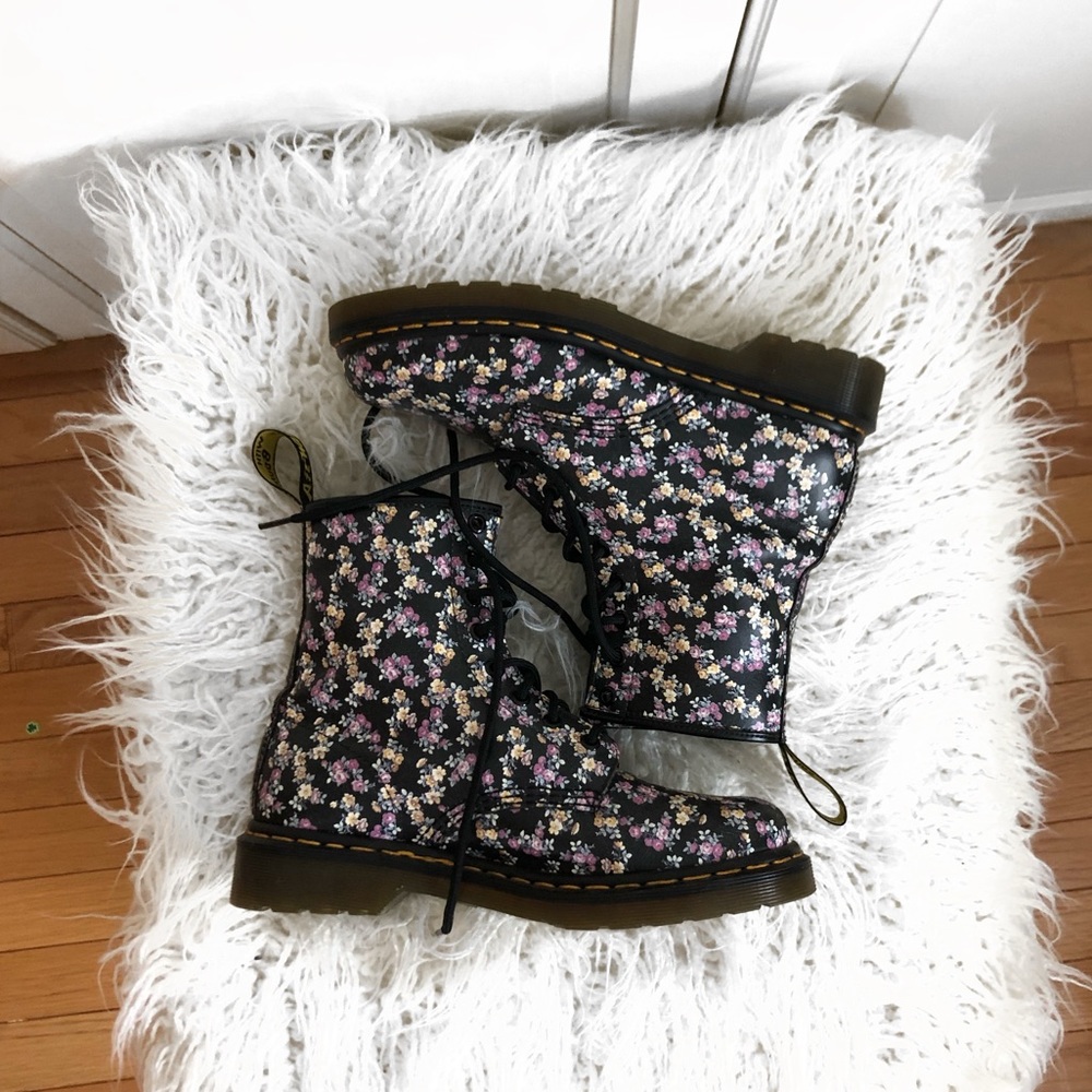 DR. MARTENS Black Floral Boots